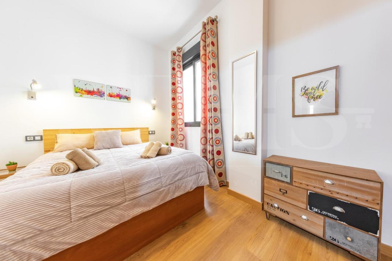 말라가 Cozy Flat With Common Pool & Parking - Center By Rems 아파트 외부 사진