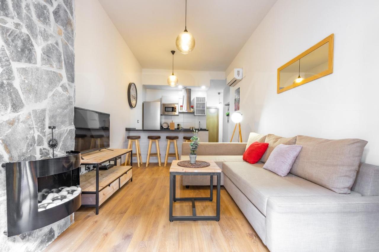 말라가 Cozy Flat With Common Pool & Parking - Center By Rems 아파트 외부 사진